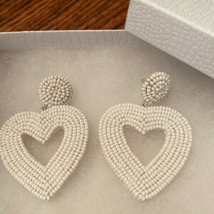 Bohemian White Beaded Earrings 🤍